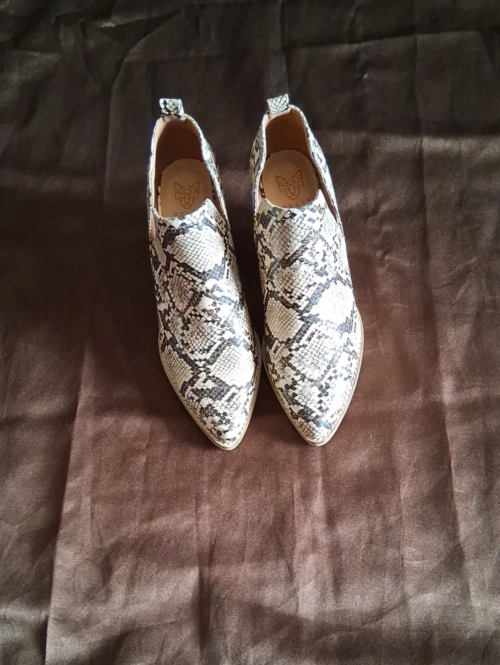 BEAST FASHION Snake-Print Pointed Ankle Booties in Black and Cream